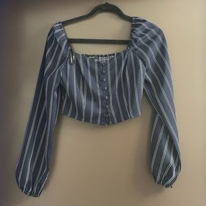 🛑 Forever 21  Small Blue & White Cropped Long Sleeve Button Up Blouse 🚔